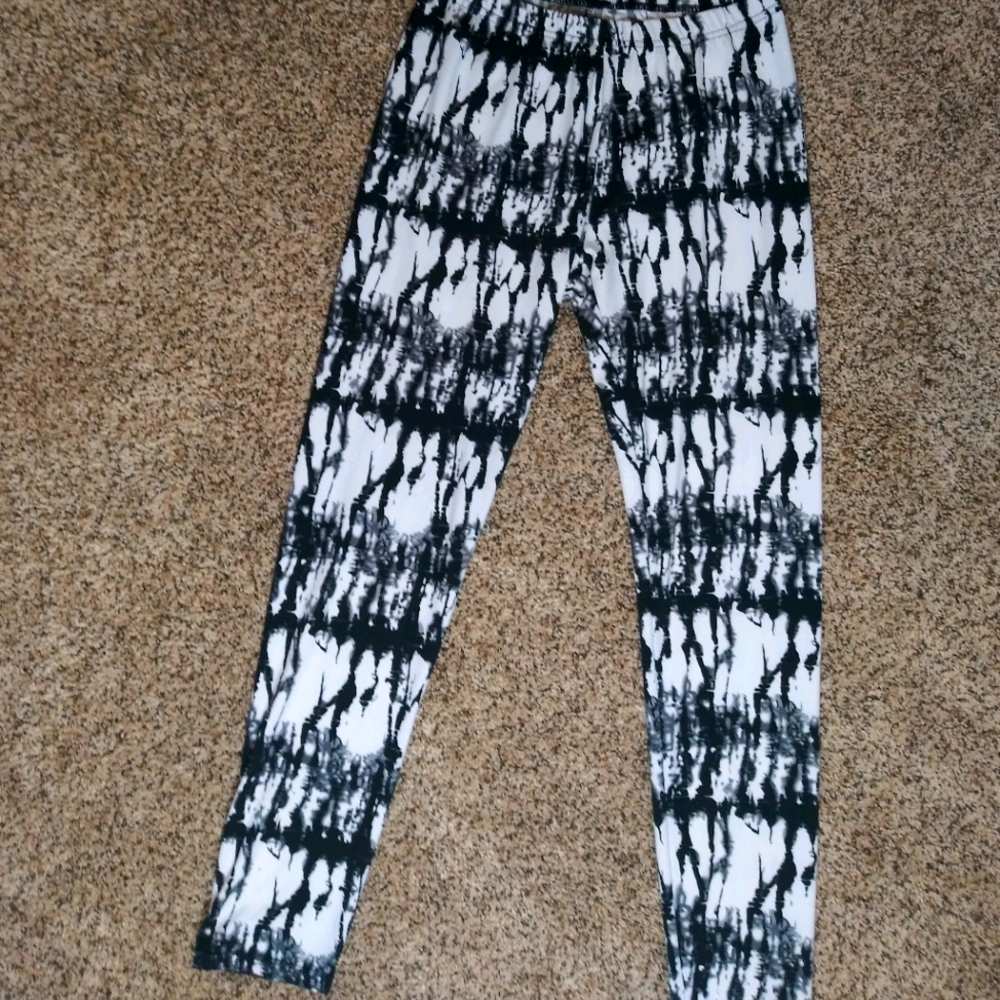 Black and White Leggings